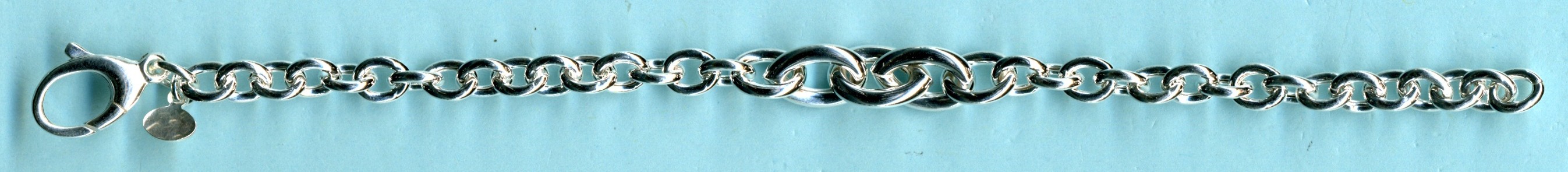 GIU389